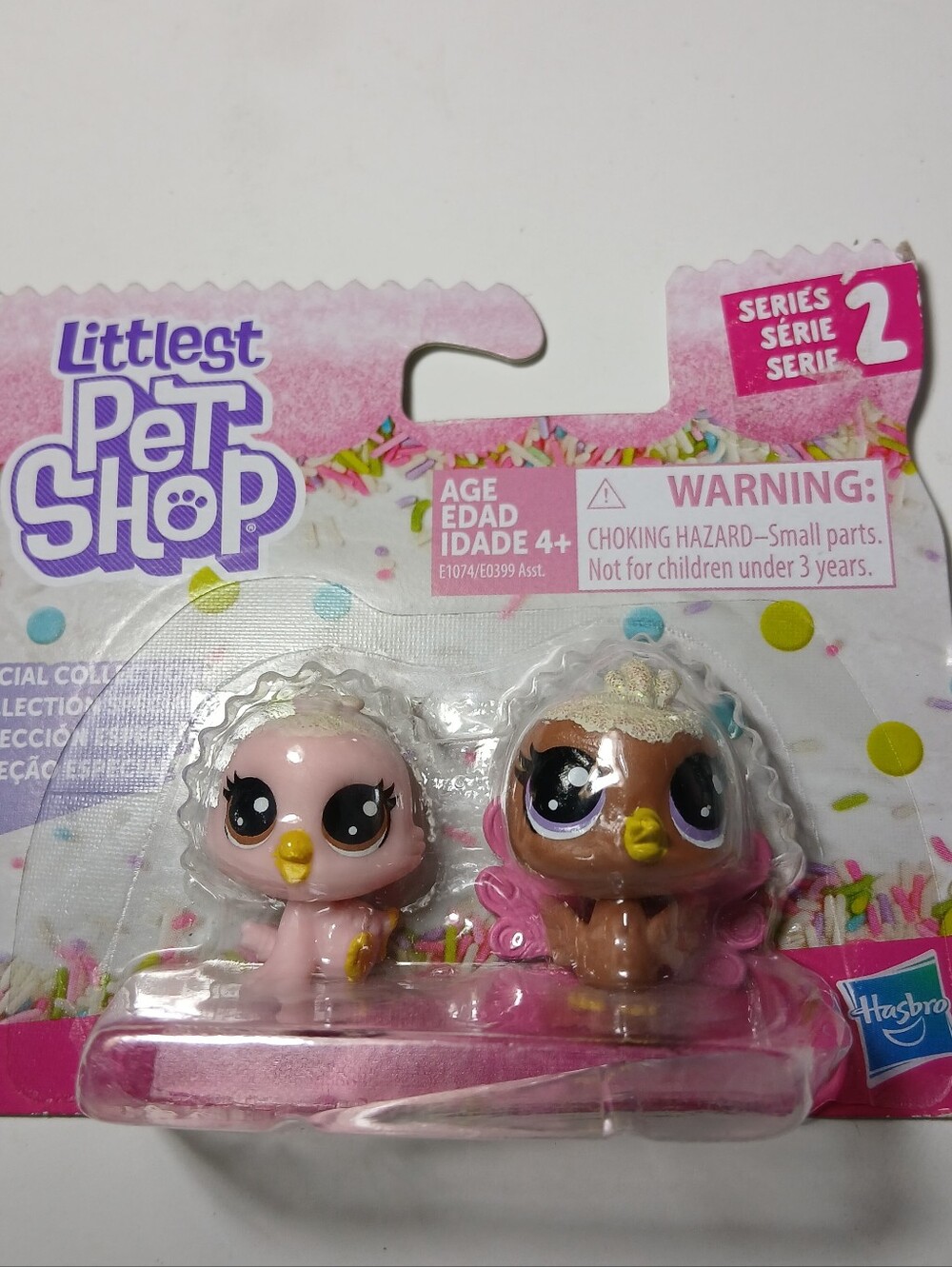 Littlest Pet Shop Frosting Frenzy Birds 2-Pack Strawberry Birdet & Velvet Peahen